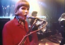 Martha and the Muffins – Echo Beach (1980) Martha and the Muffins – Echo Beach (1980)